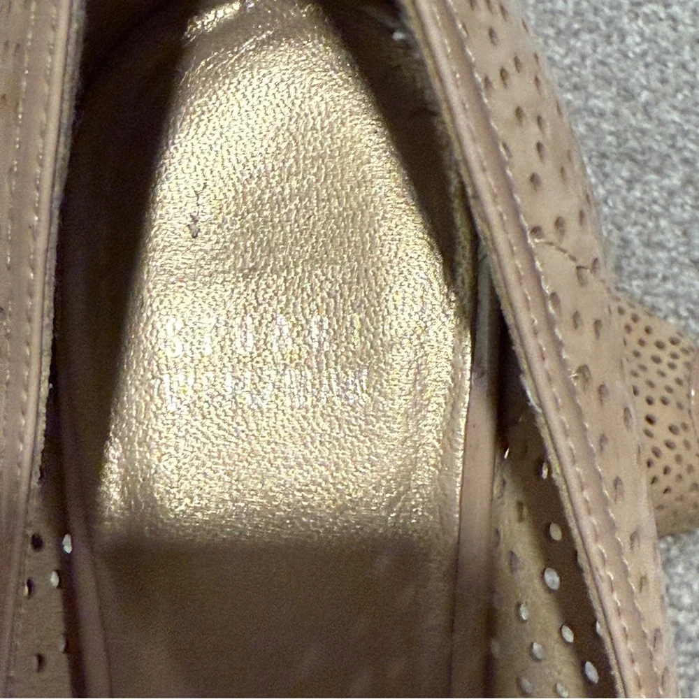 Stuart Weitzman Perfecto Nude Perforated Suede Peep Toe Wedge Pumps Size 11 M - Picture 10 of 10